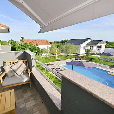 Apartment Amelie - With Pool And Sauna! Galovac  外观 照片