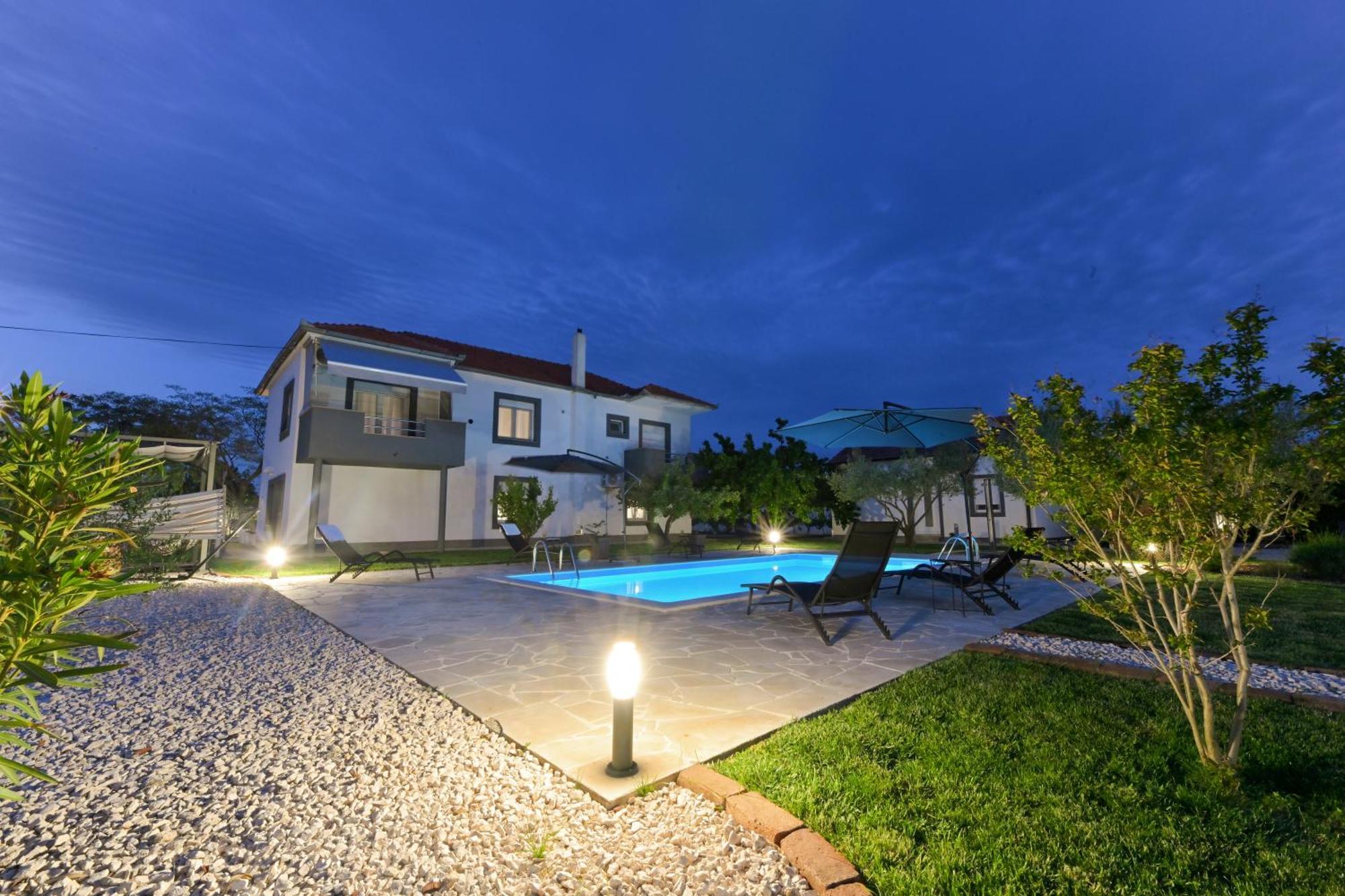 Apartment Amelie - With Pool And Sauna! Galovac  外观 照片