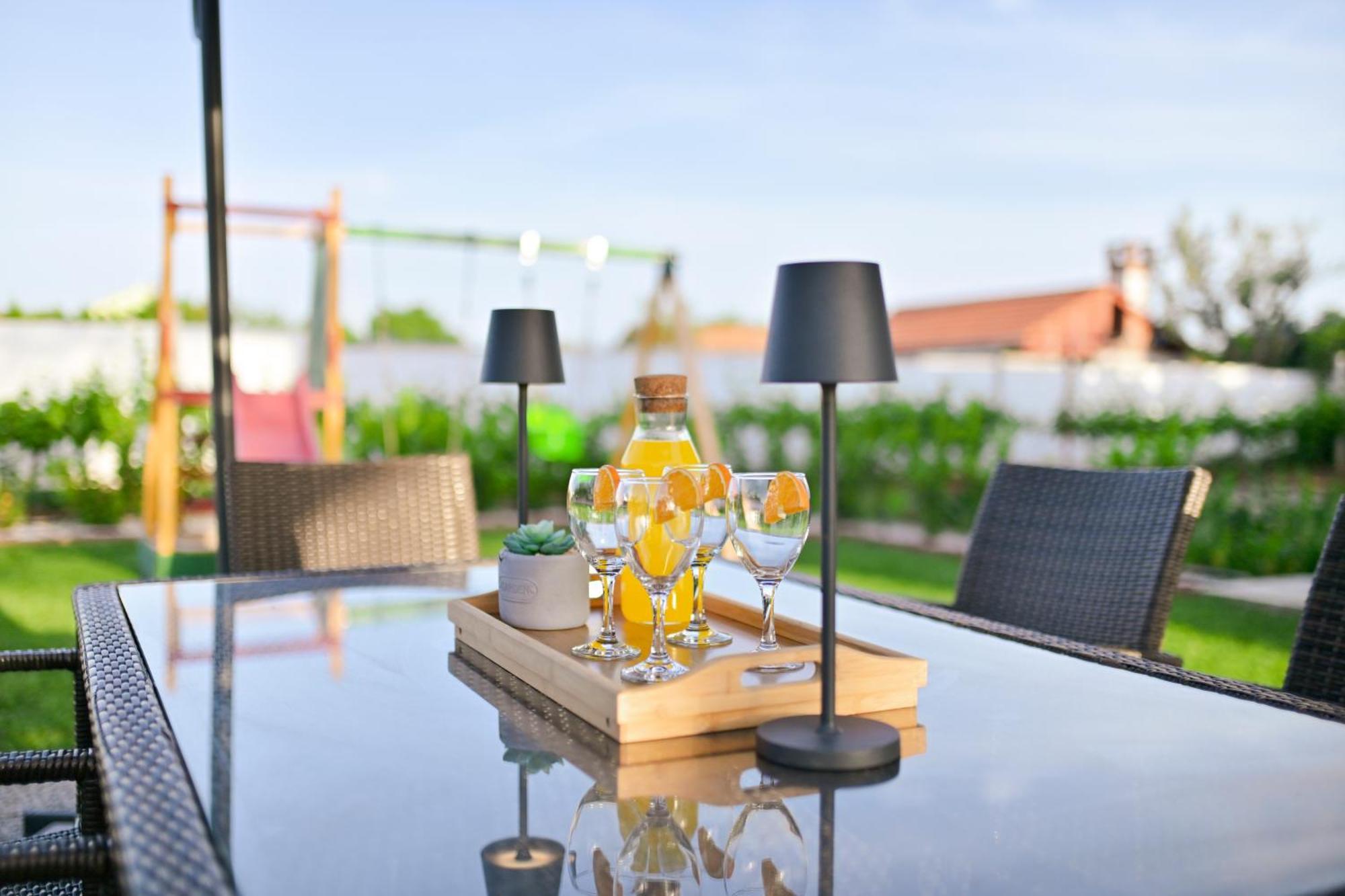 Apartment Amelie - With Pool And Sauna! Galovac  外观 照片
