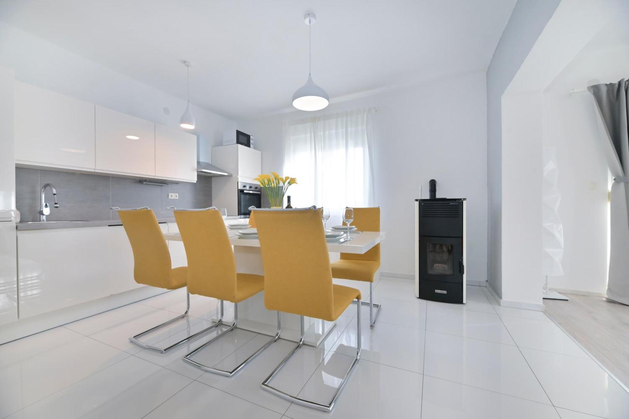 Apartment Amelie - With Pool And Sauna! Galovac  外观 照片