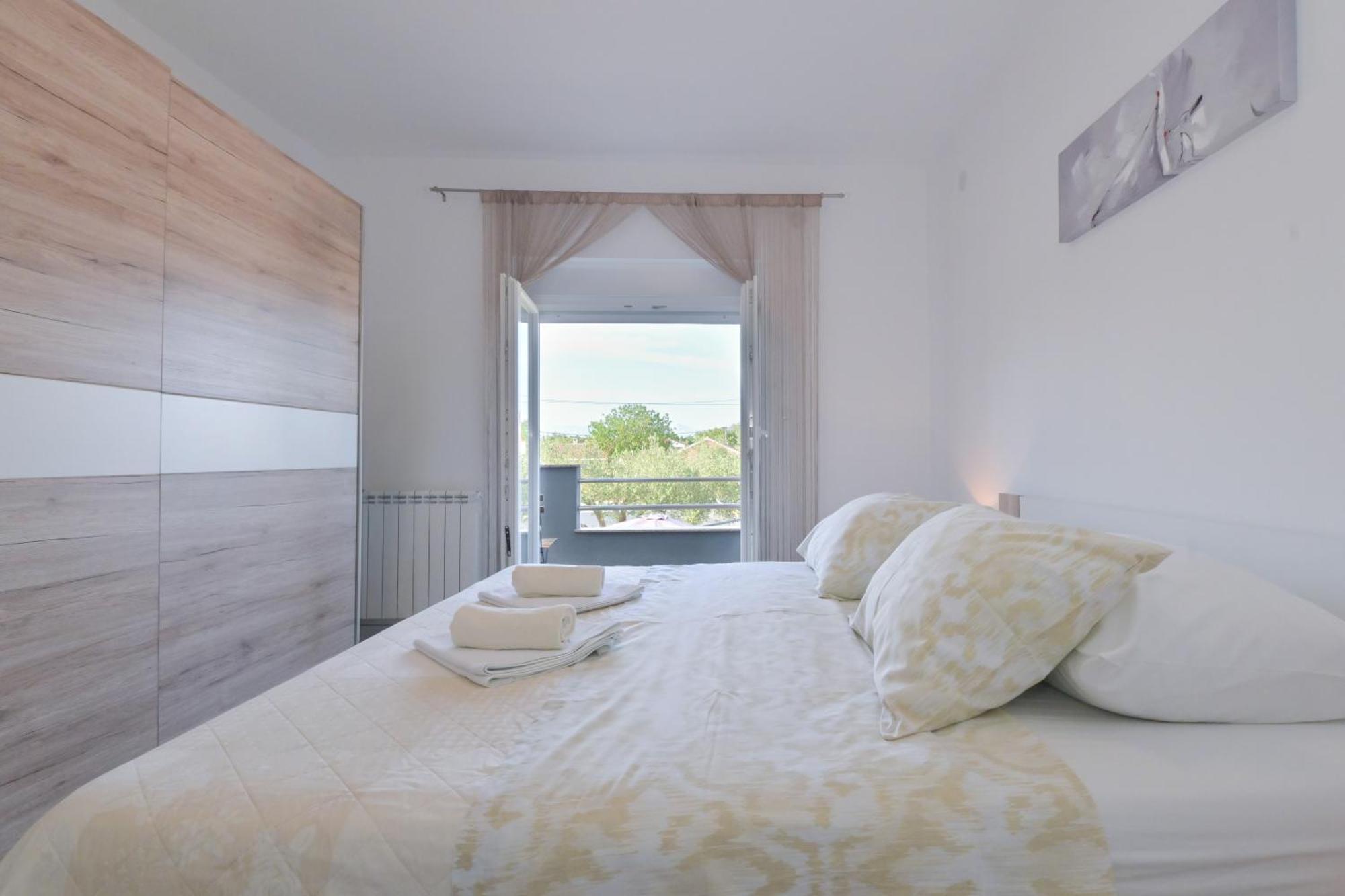 Apartment Amelie - With Pool And Sauna! Galovac  外观 照片